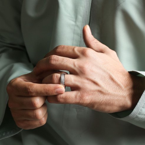 Silver Ring for Men with Mesh Pattern